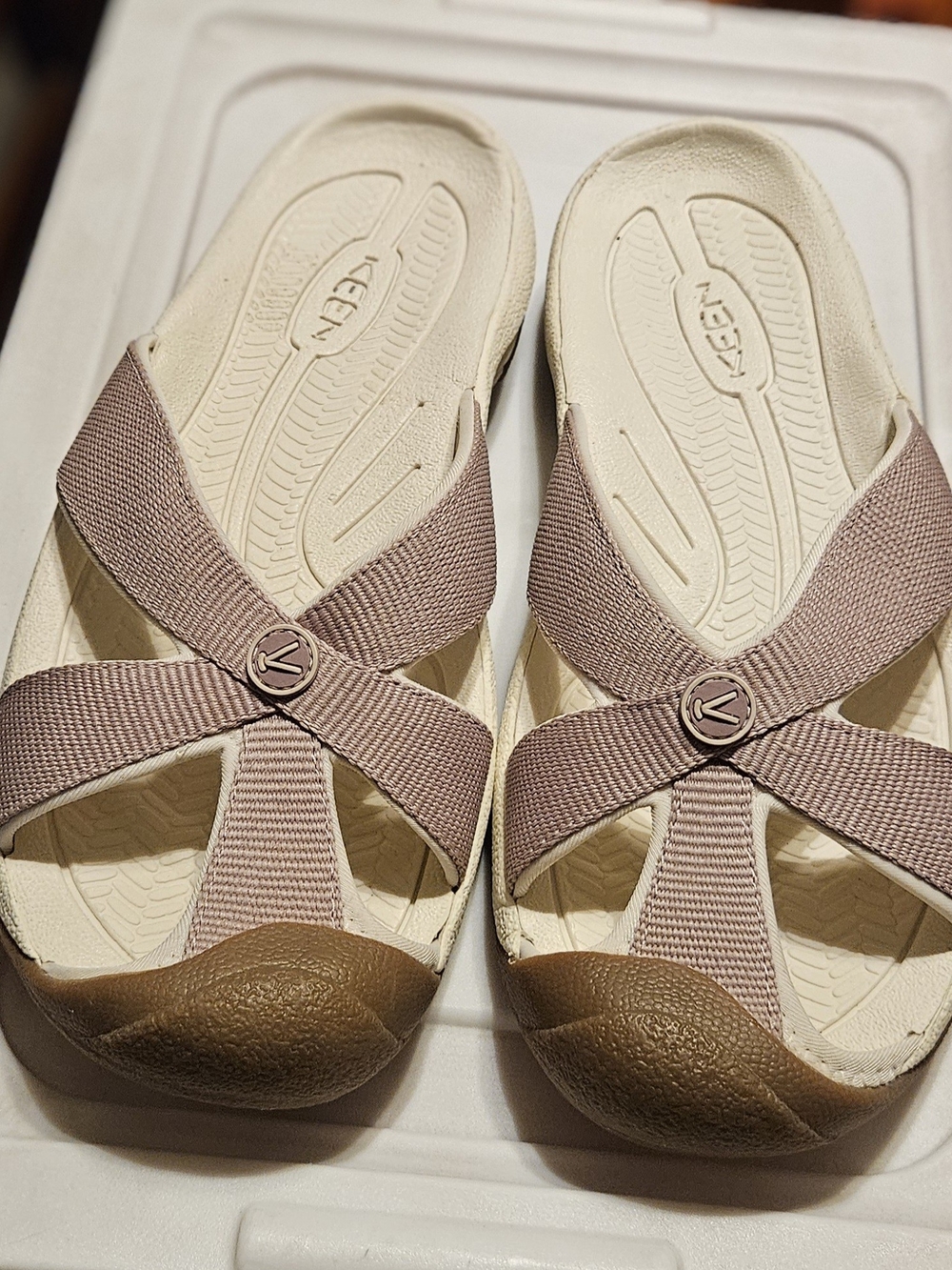 Keen Women's Crisscross Sandals in Mauve and Tan
